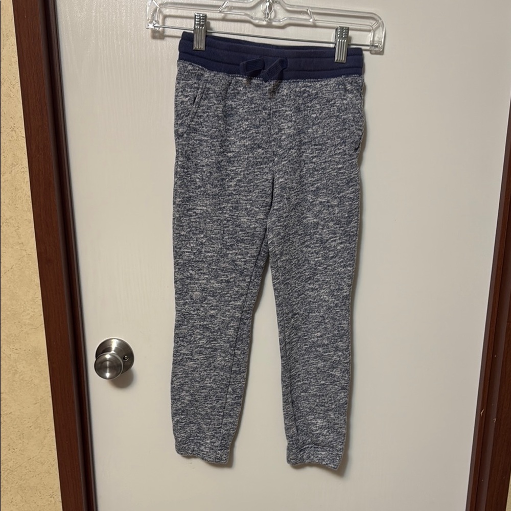 OshKosh B’gosh Kids Gray Jogger Pants Size 6/6A